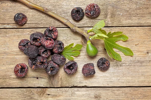 Black dried figs — Stock Photo, Image