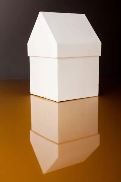 Krabice ve tvaru domu — Stock fotografie