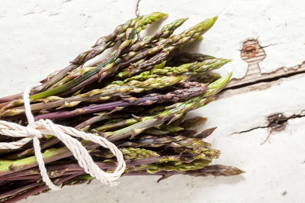Wild asparagus — Stock Photo, Image