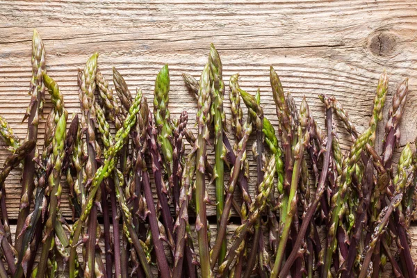 Wild asparagus — Stock Photo, Image