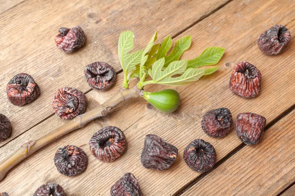 Black dried figs — Stock Photo, Image