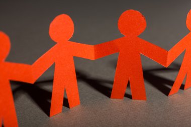 Kağıt takımı ortaklık kavramını birleştirdi
