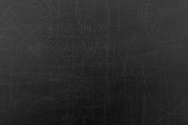 Tahtaya kazınmış tebeşir.