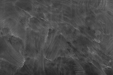 Tahtaya kazınmış tebeşir.