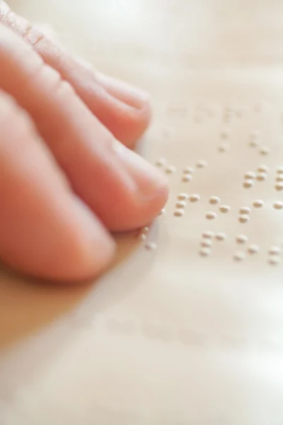 Blind reading text in braille language — Stock Photo, Image