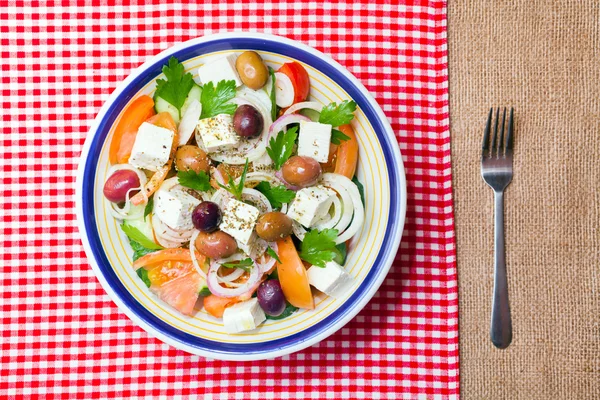 Traditioneller griechischer Dorfsalat — Stockfoto