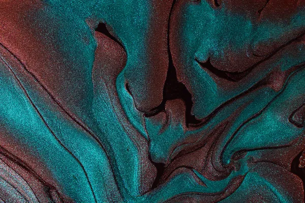 液体指甲油的美丽闪光污迹 条状油漆纹理 流体艺术工艺中的漆液流动背景 简约主义概念 复制空间 水平摄影 — 图库照片