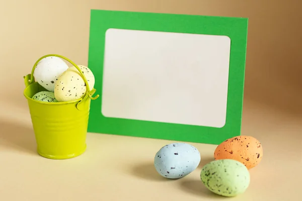 Easter Composition Decorative Bucket Full Eggs Blank Card Copy Space — Stock Photo, Image