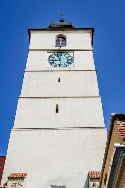 Муниципальная Башня Turnul Sfatului Сторону Ясного Голубого Неба Старом Центре — стоковое фото