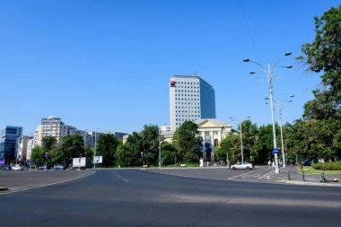 Bükreş, Romanya, 21 Ağustos 2021 - Viktoriei Meydanı 'ndaki Antipa Doğal Tarih Müzesi (Muzeul de Istorie Naturala Antipa) binası