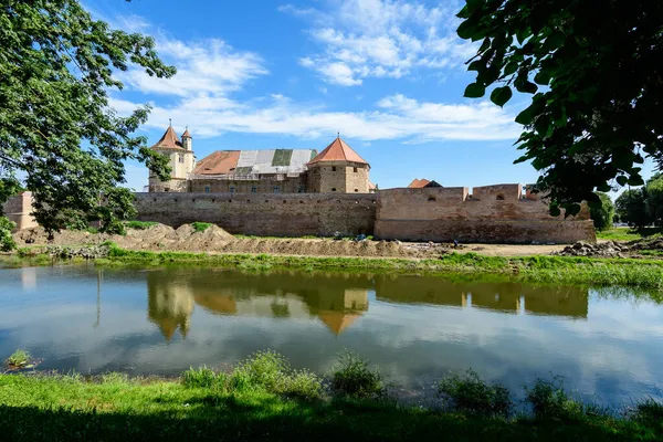 Ristrutturato Vecchi Edifici Storici Della Fortezza Fagaras Cetatea Fagaras Durante — Foto Stock