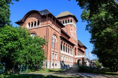 Bükreş, Romanya, 21 Ağustos 2021 - Piata Victoriei 'deki (Victoriei Meydanı) Muzeul Ulusal El Taranului Roma (Rumen Köylüleri Ulusal Müzesi) binası