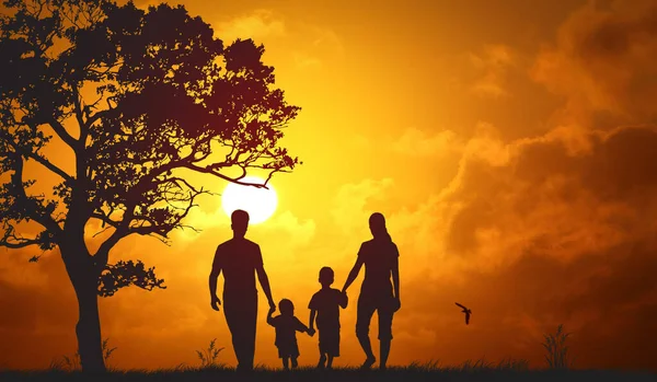 Aile silueti ve küçük oğulları sahilde.