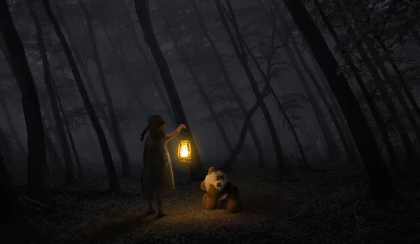 Küçük kız ormanda oyuncak ayı arıyor, yüksek kalitede duvar kâğıdı geçmişi var.