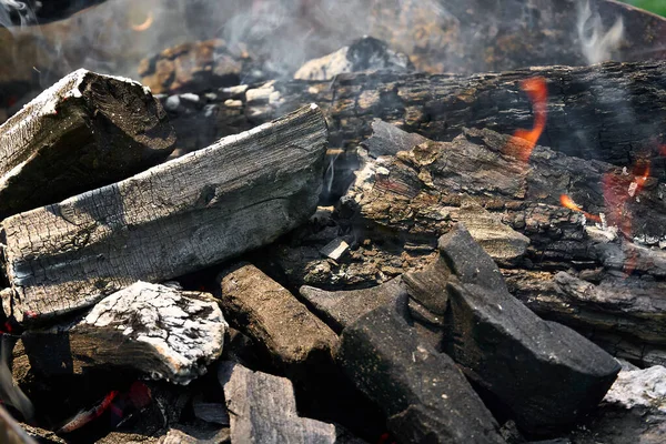 Burning Coals Mengal Preparation Coals Grilling Soaring Hearth — 图库照片