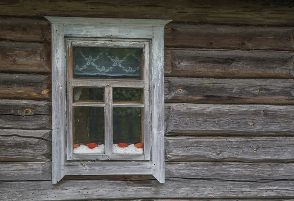 Oude rustieke venster — Stockfoto