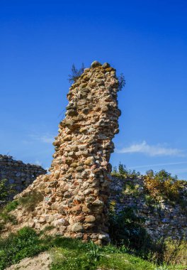 Krevo Kalesi. Ortaçağ şatosunun kalıntıları. Grodno bölgesi, Belarus