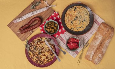 Kabak kiş bir tabağa dilimlenmiş bir kısmı.