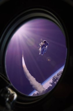 Dünya gezegeni ve astronot uzay gemisinin pencere penceresinde. Bu görüntünün elementleri NASA tarafından döşenmiştir. 3d oluşturma.