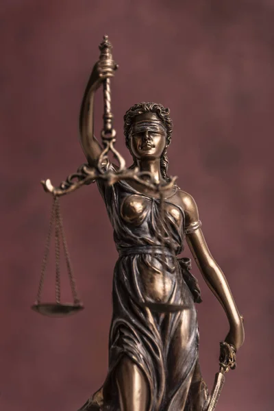 Law and judgment concept. Figure of Lady Justice in notary office close-up. — Zdjęcie stockowe