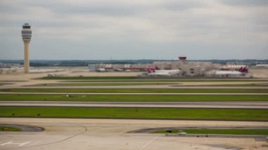 uçak zaman sukut Havaalanı