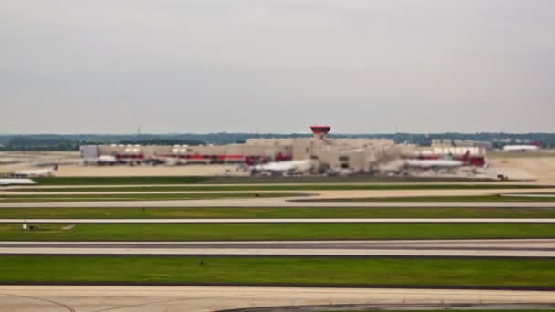 Flughafen im Zeitraffer — Stockvideo