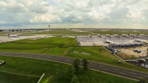 Avión Time Lapse Aeropuerto Amplio — Vídeo de stock