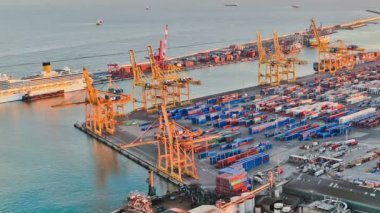 Barcelona tersane zaman atlamalı Pan