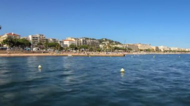 Cannes Beach zaman atlamalı klip