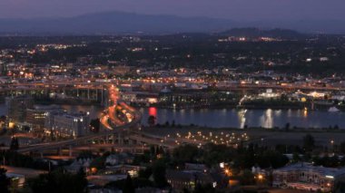I-5 Marquam Köprüsü'nün yakınlaştırma zaman atlamalı