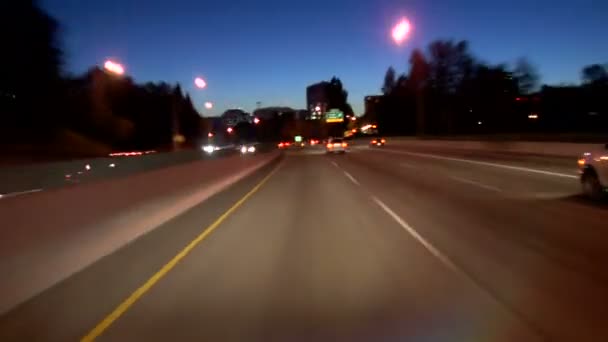 Portland snelweg rijden 's nachts — Stockvideo