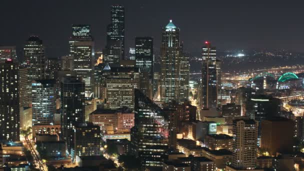 Seattle stad center gebouwen bij nacht — Stockvideo