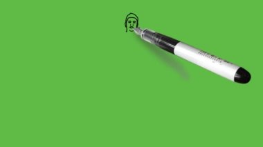 Koyu tenli, ayakta duran şişman çocuk sol elini pantolon cebinde ve bir sağ kolu düz mor tişört, yeşil pantolon ve soyut yeşil perde arka planında siyah çizgili gri ayakkabılar giyiyor.