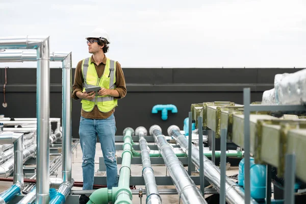 Professional Engineer Man Working Checking Maintenance Pipeline Construction Top Building Foto Stock