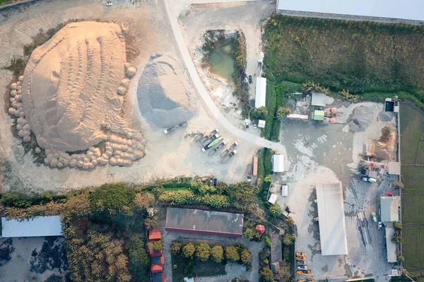 Stapel Van Zand Rots Grind Beton Plant Lucht Uitzicht Bovenaanzicht — Stockfoto