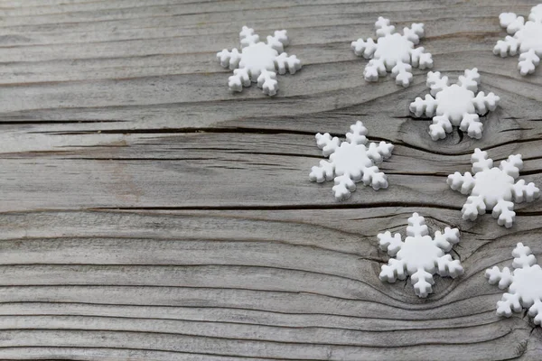 Płatki Śniegu Pasty Cukrowej Drewnianym Rustykalnym Tle Świąteczne Jedzenie Ciasto — Zdjęcie stockowe
