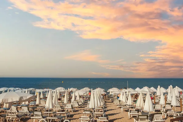 Sea Beach Umbrellas Sun Loungers Side Antalya Cloudy Sky Selective — Stock Photo, Image