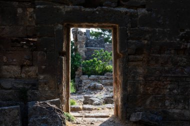 Akdeniz kıyısındaki Pamphylia (Pamphylia, Lyrbe) antik Yunan kenti. Yana, Antalya, Türkiye.