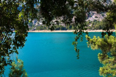 Macera Park Manavgat Oymapnar Yüksek dağın eteklerinde, Manavgat nehir manzarası ve daha fazlası.