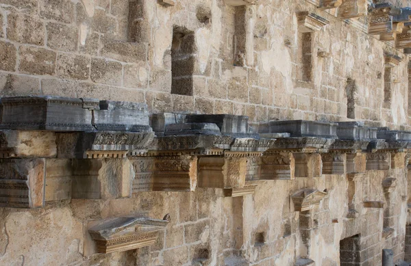 Las Paredes Del Antiguo Anfiteatro Recuerdan Mucho Relieves Antiguos Las — Foto de Stock