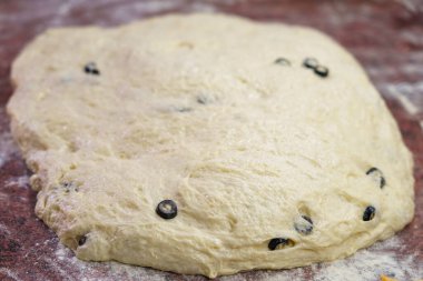 Ciabatta 'da İtalyan ekmeği için Hamur. Ev yapımı ekmek. Seçici odaklı arkaplan ve metin için alanı kopyala.