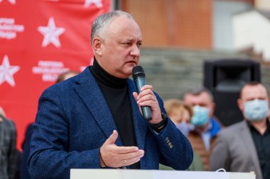 Igor Dodon ülkenin eski başkanıdır. Sosyalist Parti Toplantısı. İllüstrasyon başyazısı. 17 Ekim 2021 Balti Moldova.