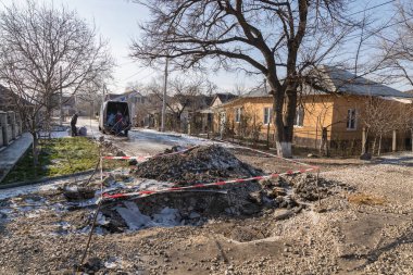 21 Ocak 2021 Balti veya Beltsy Moldova, Kışın kötü yollar. İllüstrasyon Editörü