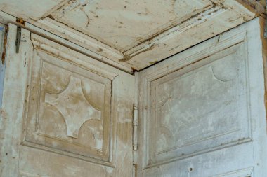 19. yüzyılın klasik Rus mimarisinin bir unsuru. Moldova 'ya hoş geldiniz. Tarihsel ve kültürel miras. Metin veya harf için kopyalama alanı olan arkaplan