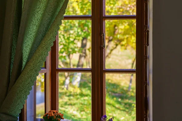 Köy Evlerinden Birinin Eski Antika Antika Otantik Ahşap Penceresi Metin — Stok fotoğraf