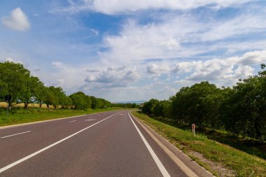 İyi yol ya da uluslararası otoyol. Metin veya yazıtlar için kopyalama alanı olan arkaplan.