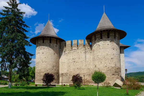 Turistlerin başlıca ilgi odağı Soroca kenti ve Moldova ülkesidir. 15. yüzyıl kalesi Stefan cel Mare tarafından inşa edildi. Moldova 'ya Hoşgeldiniz