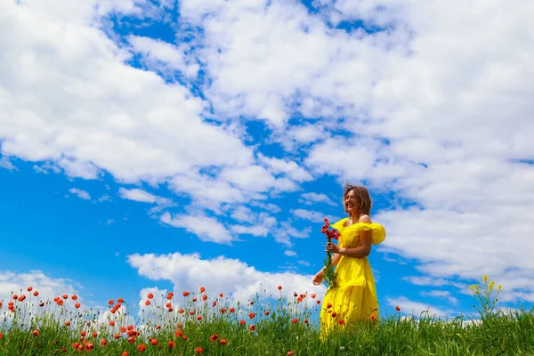 Pretty Young Woman Yellow Dress Poppy Field Concept Independence Outdoor — Stock Photo, Image