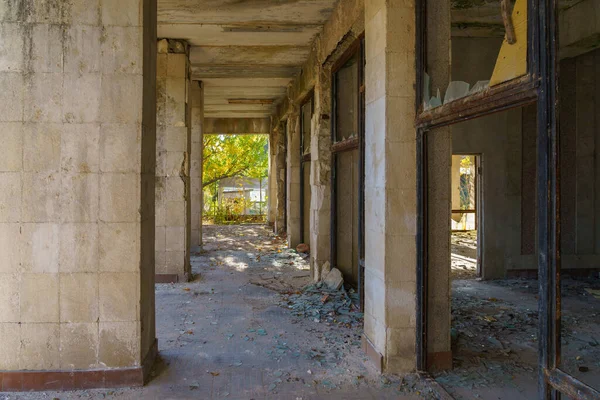 Ruinas Edificio Destruido Fondo Con Espacio Copia Para Texto Inscripciones — Foto de Stock