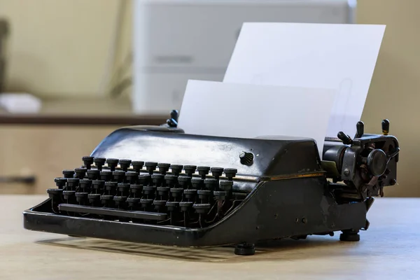 Klasyczna Klasyczna Maszyna Pisania Tło Miejscem Kopiowania Tekstu Lub Liter — Zdjęcie stockowe